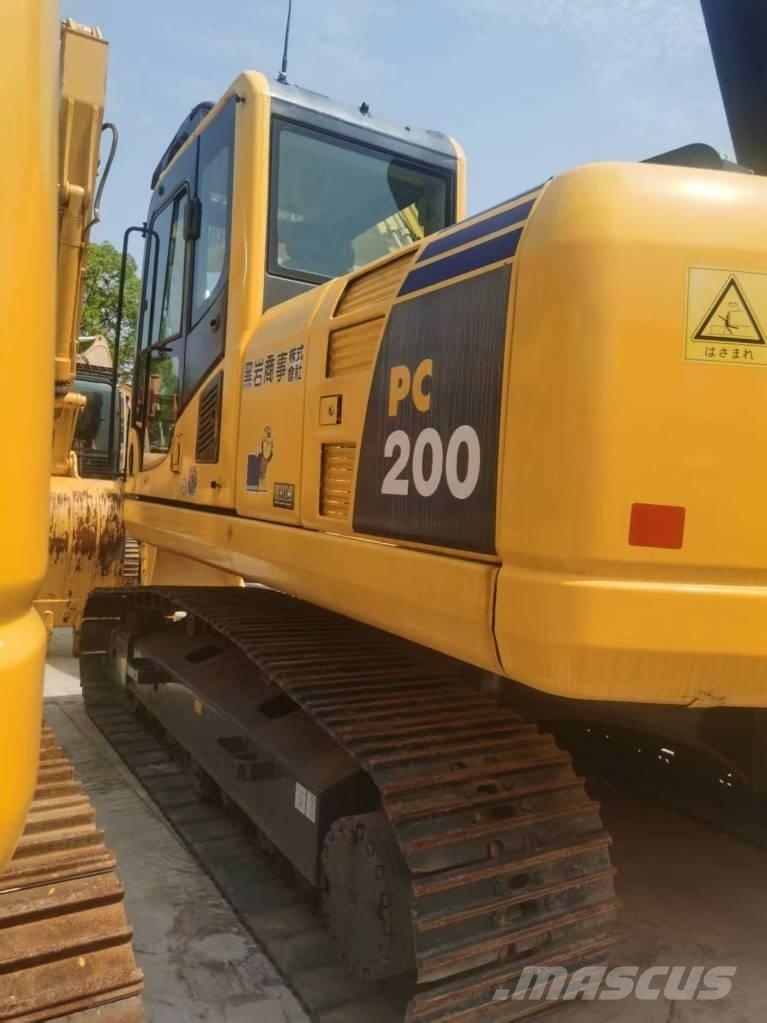 Komatsu PC 200-8 Bagri goseničarji