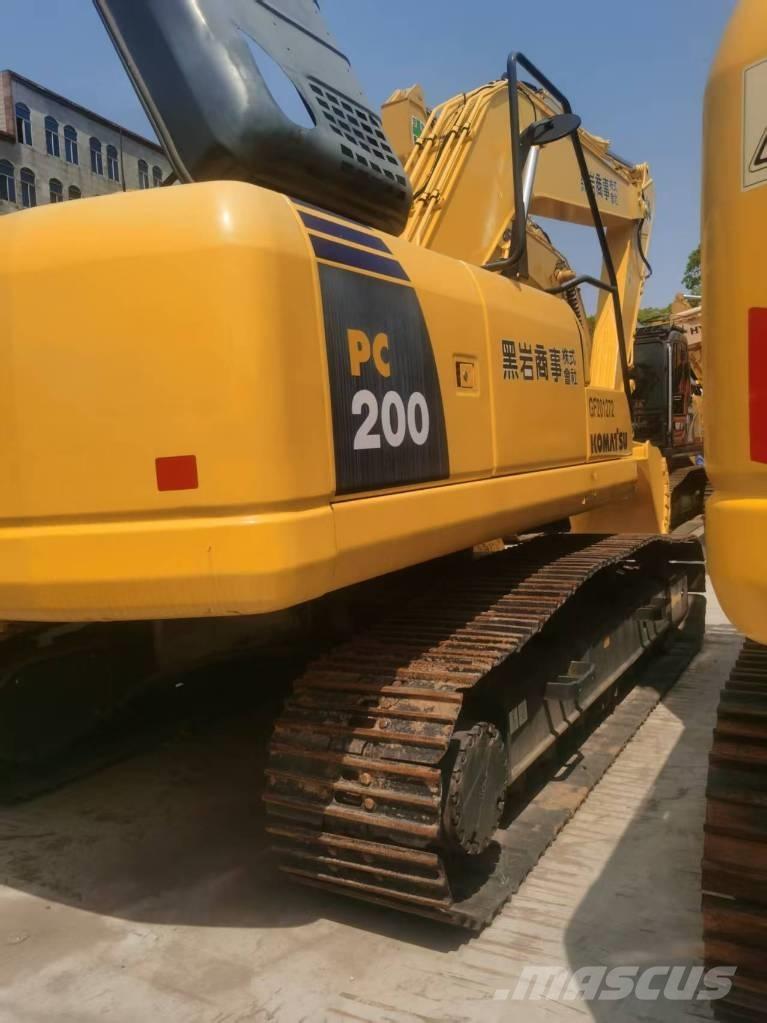 Komatsu PC 200-8 Bagri goseničarji