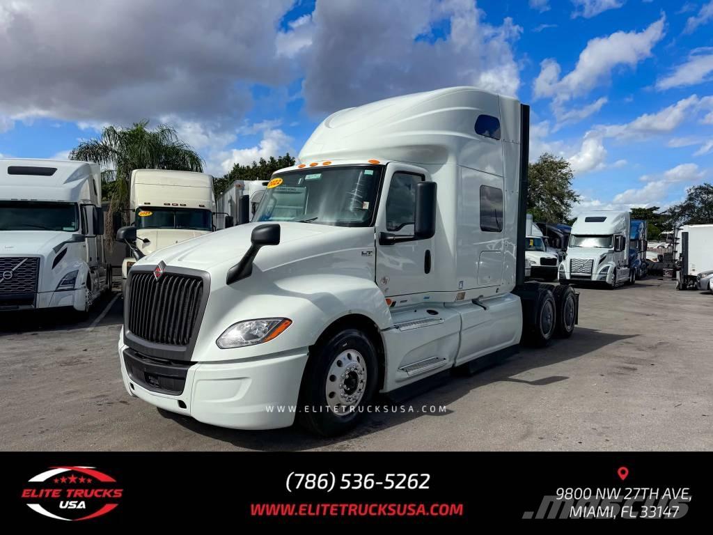 International LT Vlačilci