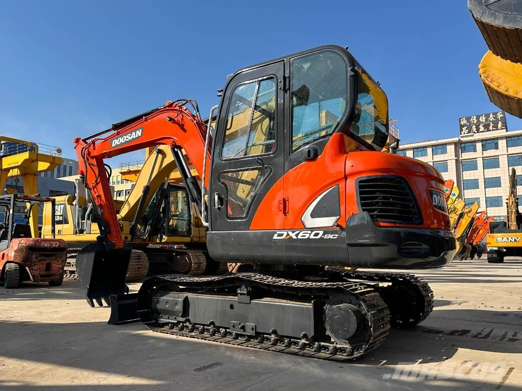 Doosan DX 60 Mini bagri <7t
