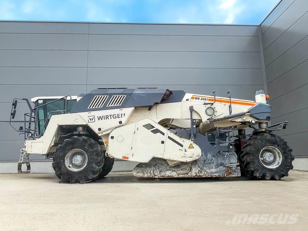 Wirtgen WR 240I Stroji za recikliranje asfalta