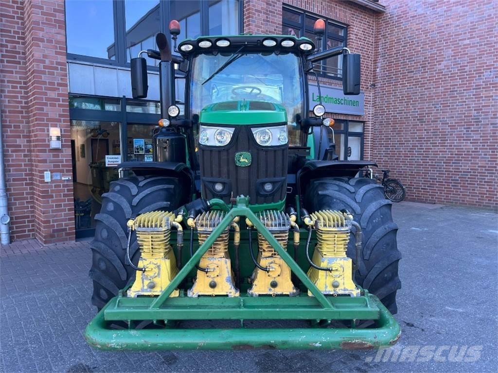 John Deere 6215R Traktorji