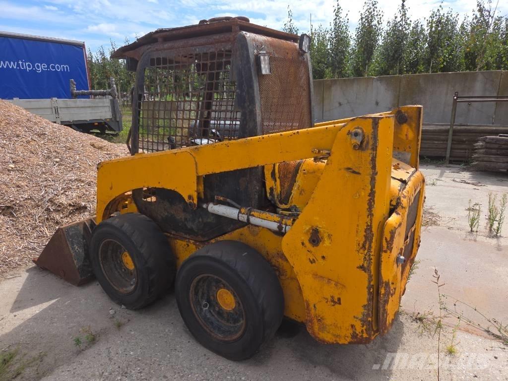 Komatsu SK 714 Skid steer mini nakladalci