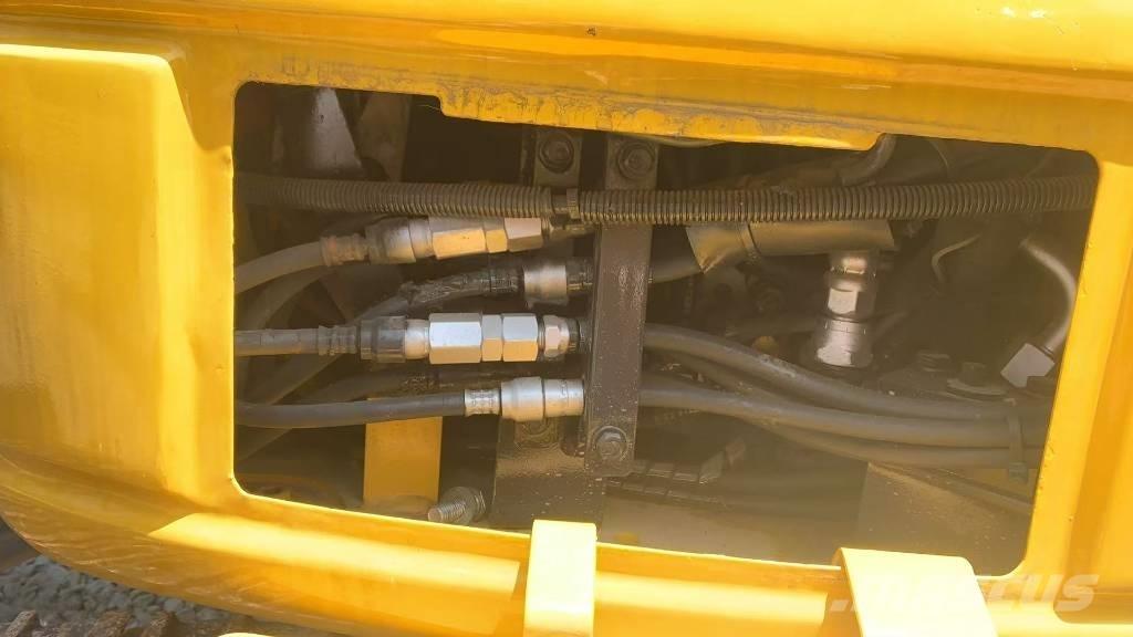 Komatsu PC 40 MR Bagri goseničarji