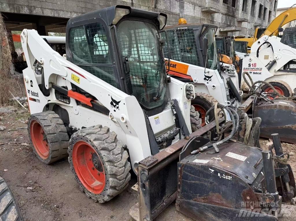 Bobcat S 220 S750 Skid steer mini nakladalci