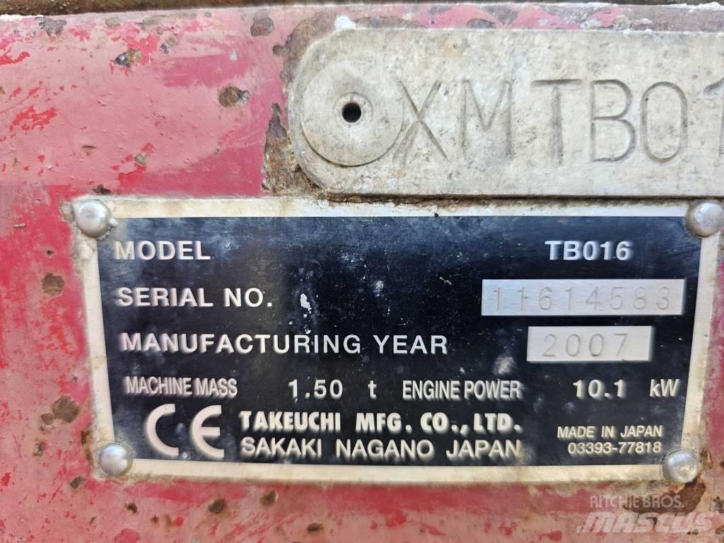 Takeuchi TB 016 Mini bagri <7t