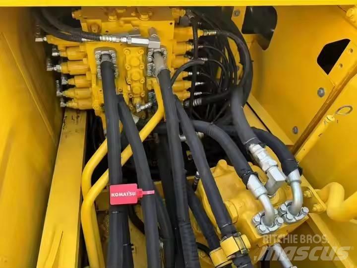 Komatsu PC210lc Bagri goseničarji