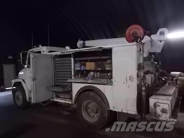 Freightliner L70 Drugi tovornjaki