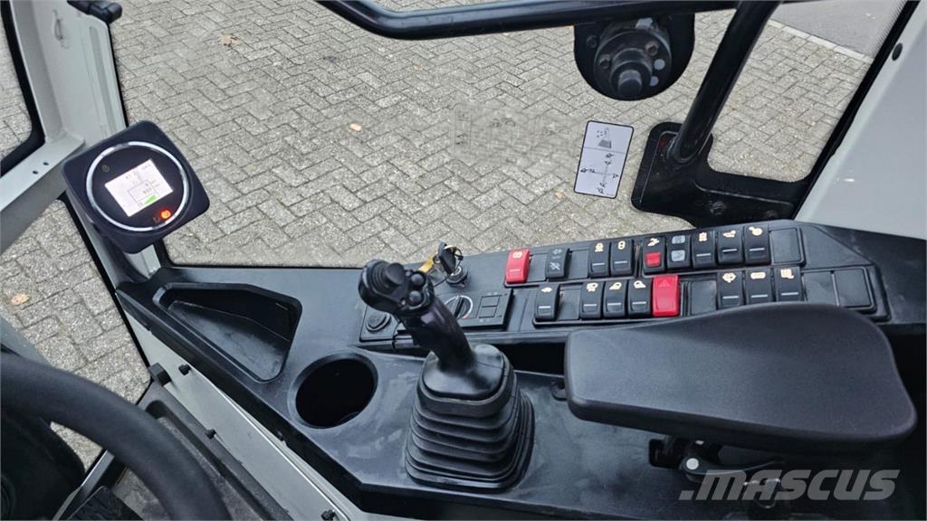 CLAAS Torion 535 Kolesni nakladalci