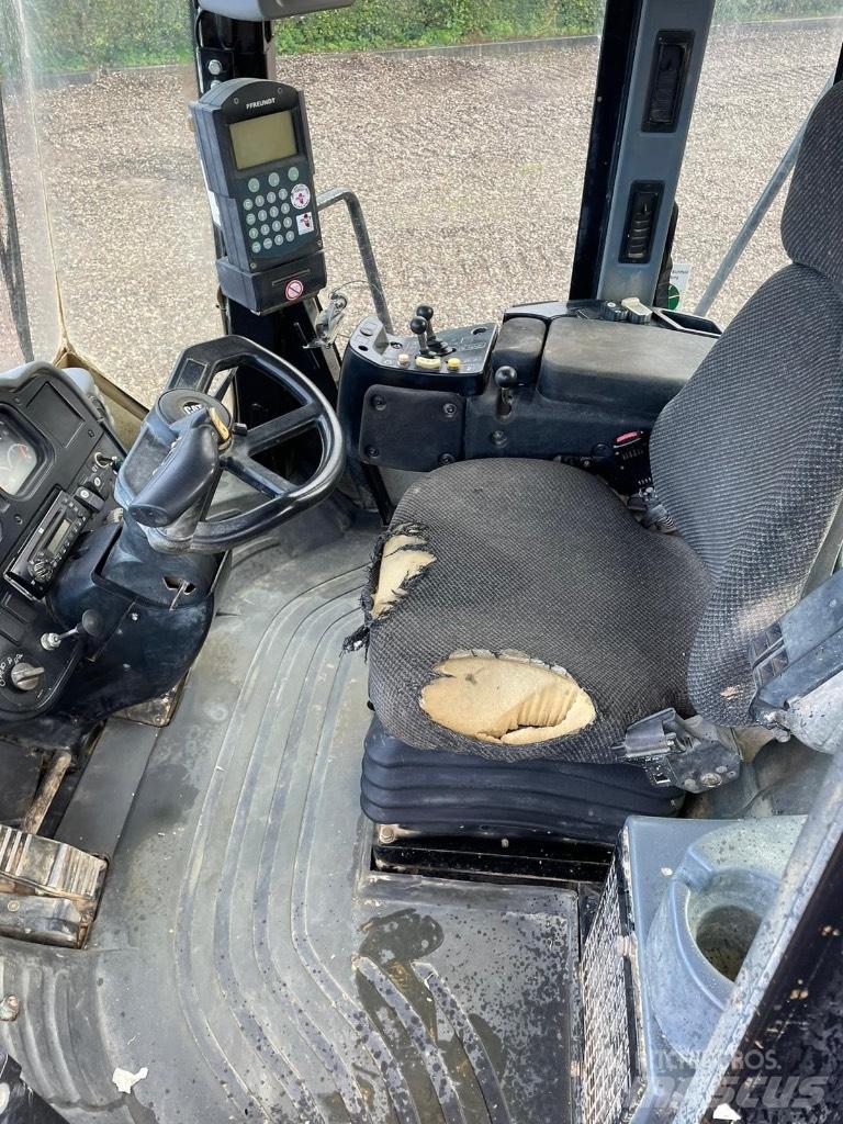 CAT 966H Kolesni nakladalci