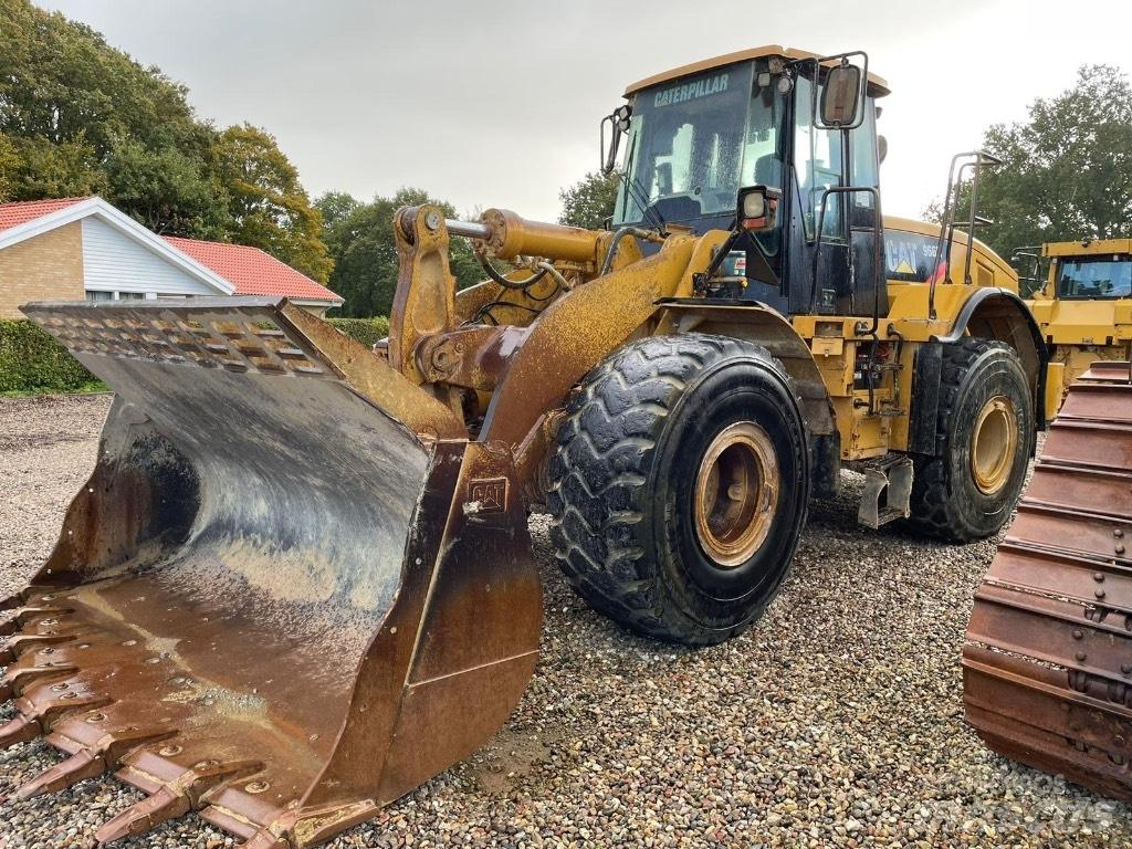 CAT 966H Kolesni nakladalci