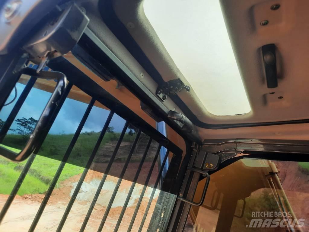 Komatsu PC130 Bagri goseničarji