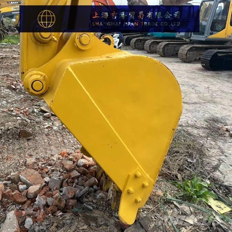 Komatsu PC 138 Bagri goseničarji
