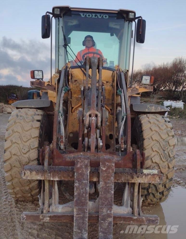 Volvo L 70 F Kolesni nakladalci