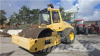 Bomag BW 211 D-40 Dvojni valjarji