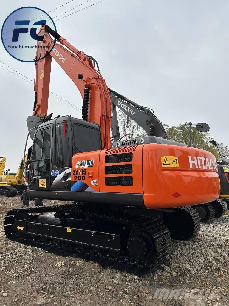 Hitachi ZX 200 Bagri goseničarji