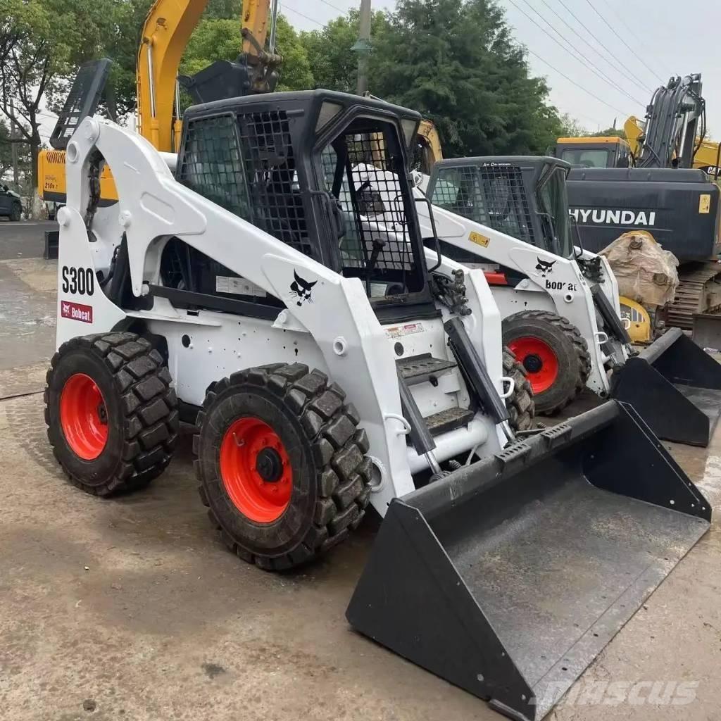 Bobcat S300 Skid steer mini nakladalci