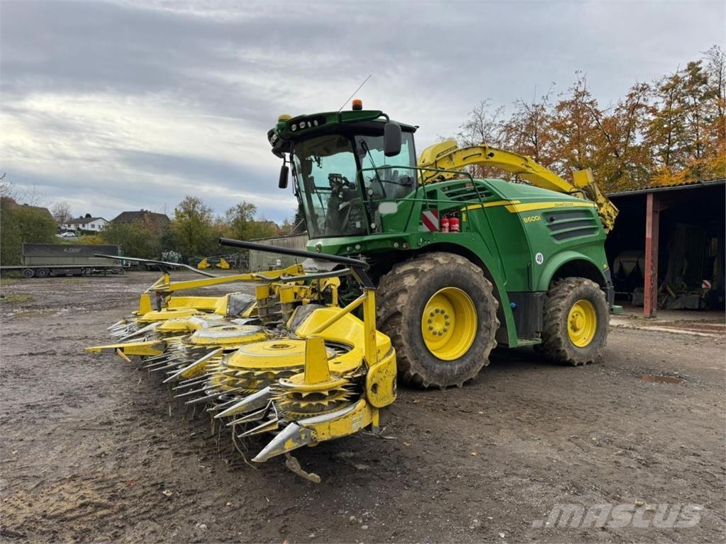 John Deere 8600i Kombajni za krmo
