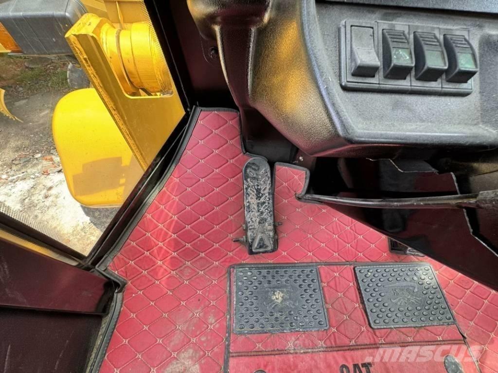 CAT 966 H Kolesni nakladalci