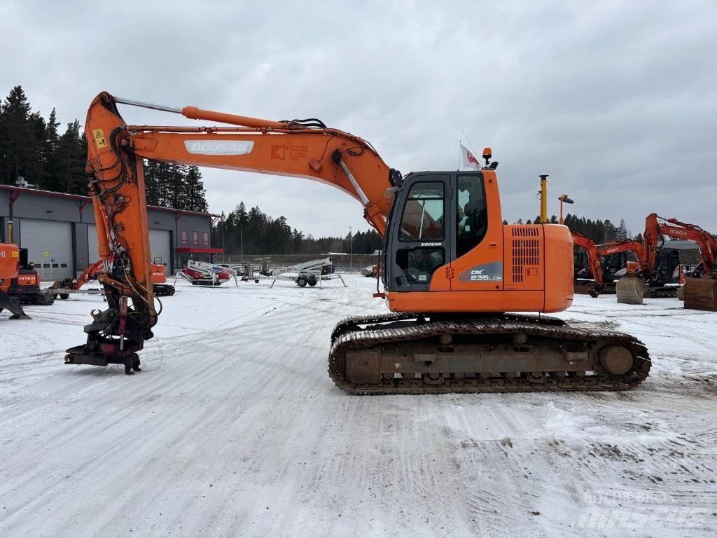Doosan DX225 LC R Bagri goseničarji