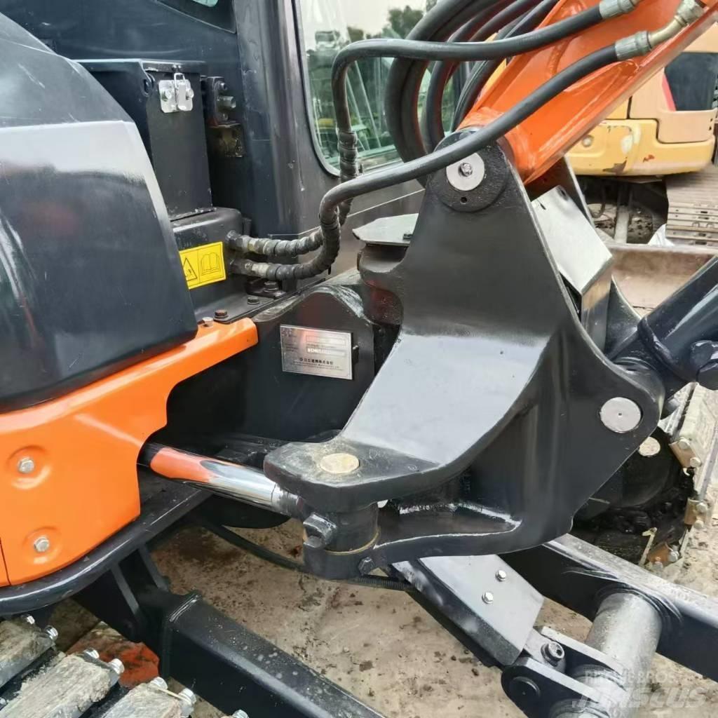 Hitachi ZX 50 U Mini bagri <7t