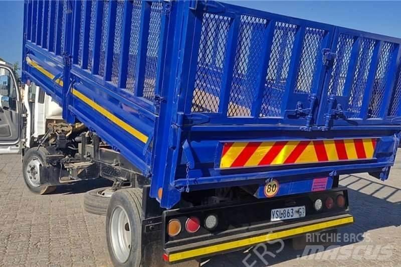 Isuzu NQR500 Drugi tovornjaki
