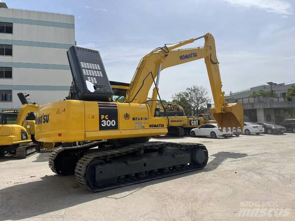 Komatsu PC 300 Bagri goseničarji