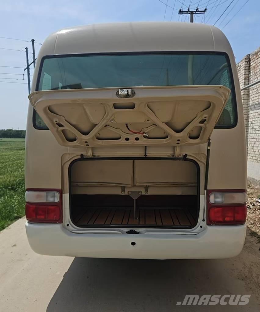 Toyota Coaster Bus Mini avtobusi