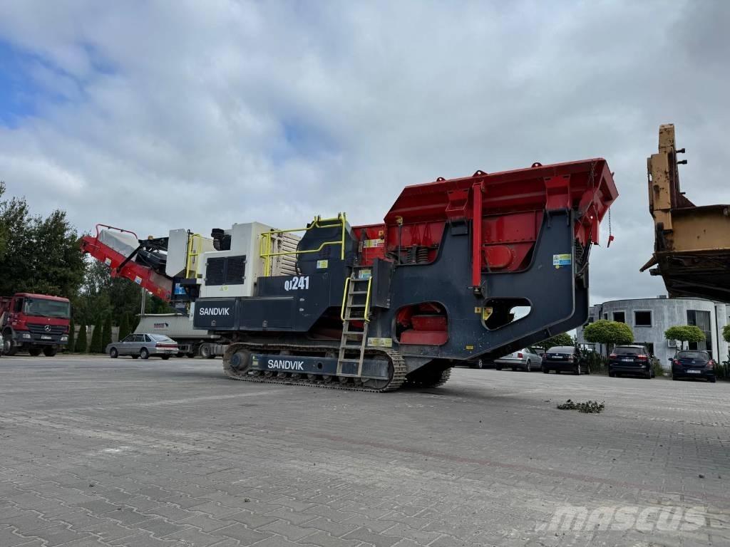 Sandvik QJ 241 Mobilni drobilniki