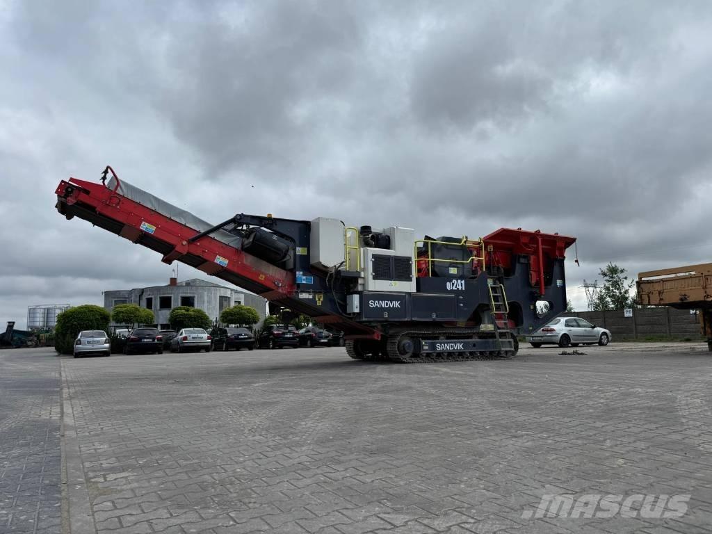 Sandvik QJ 241 Mobilni drobilniki
