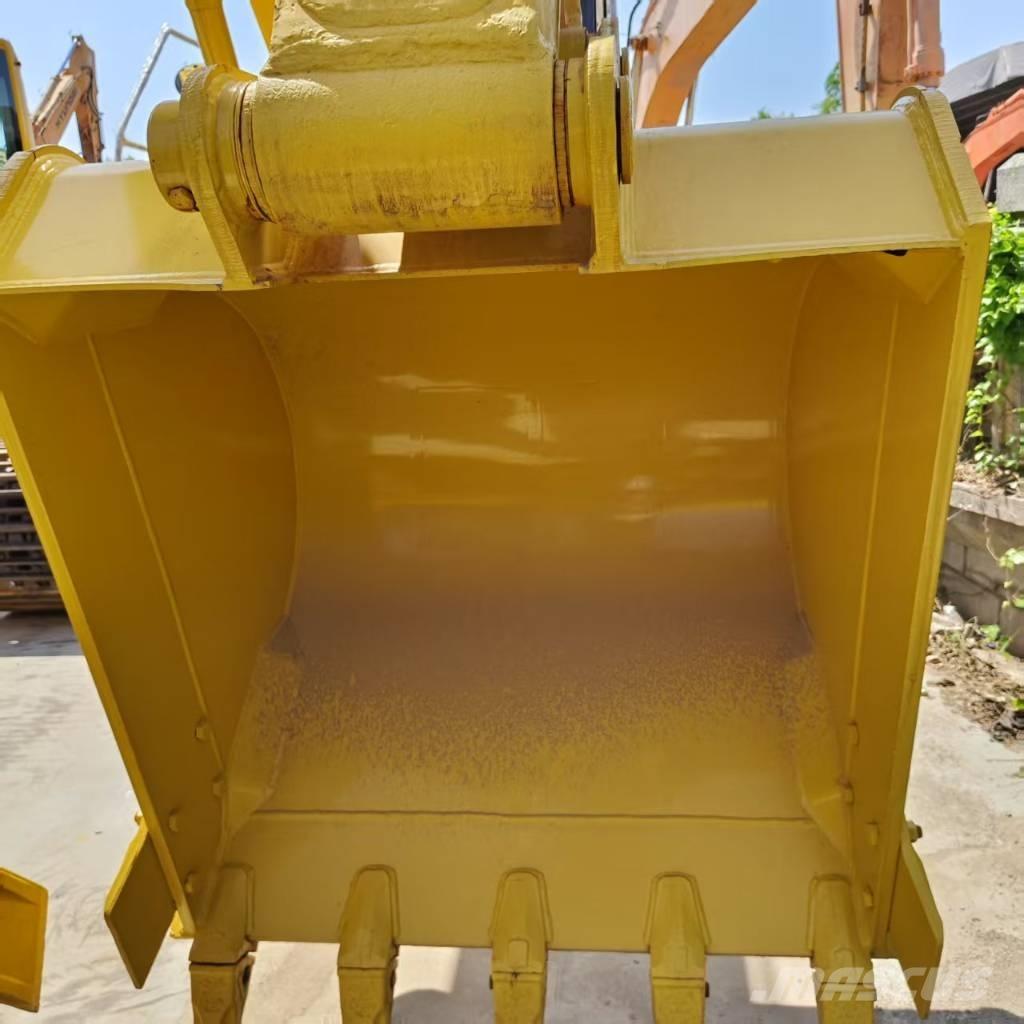 Komatsu PC 220-7 Bagri goseničarji
