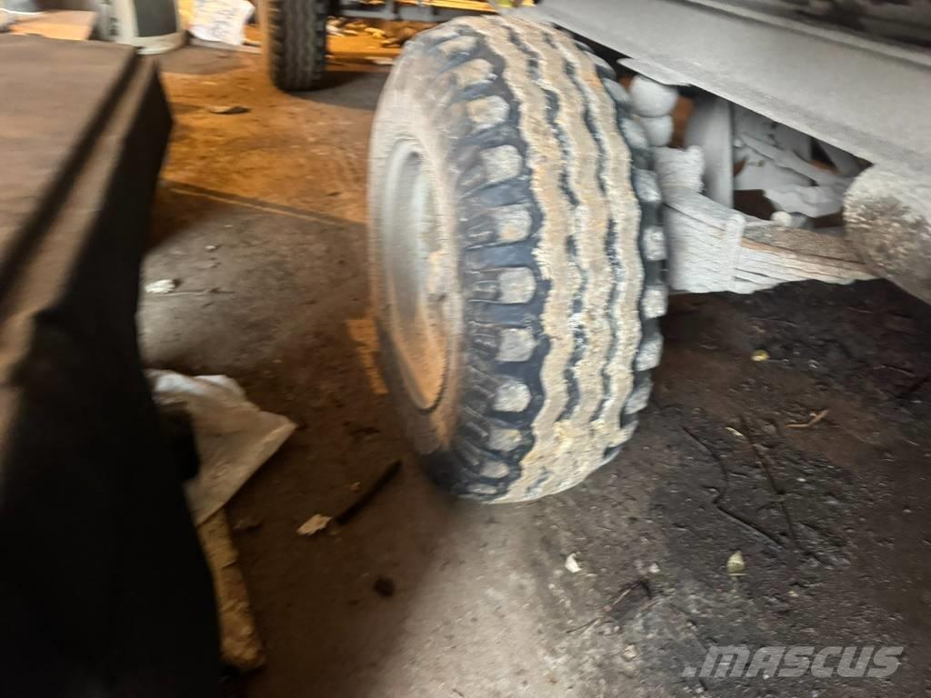 Farmtrac 675DT Traktorji