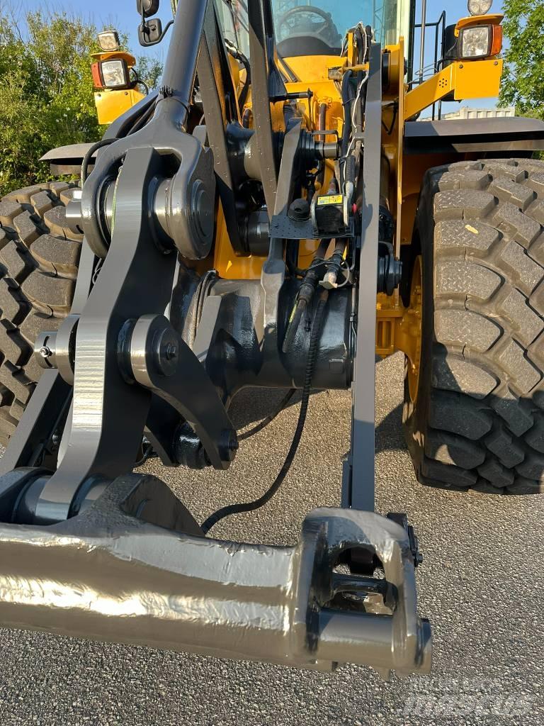 Volvo L120g Kolesni nakladalci
