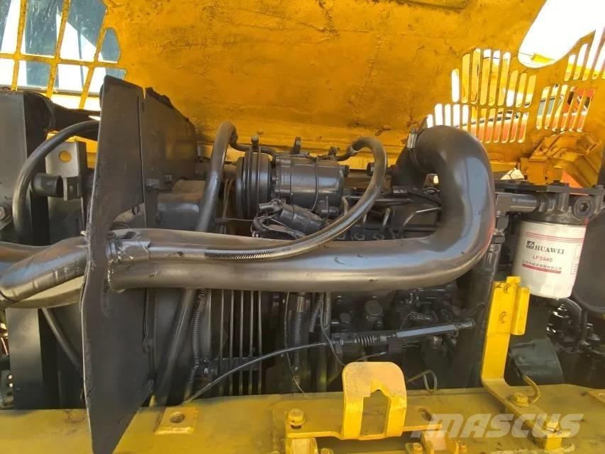 Komatsu PC60-7 Bagri goseničarji