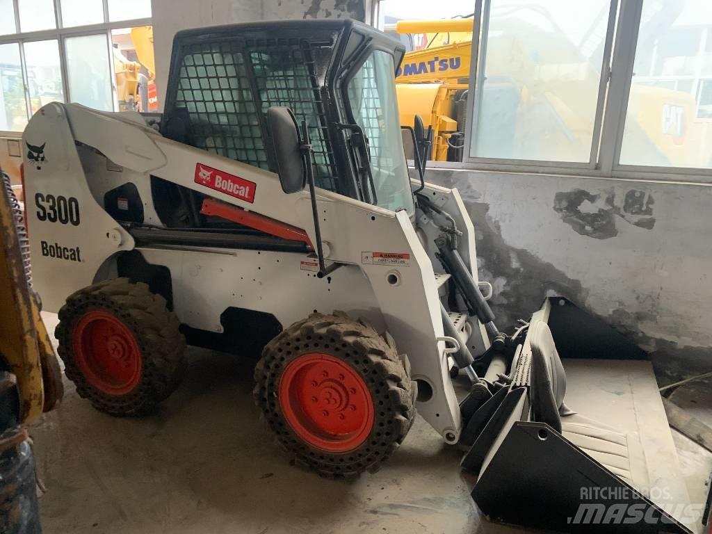 Bobcat S 300 Skid steer mini nakladalci