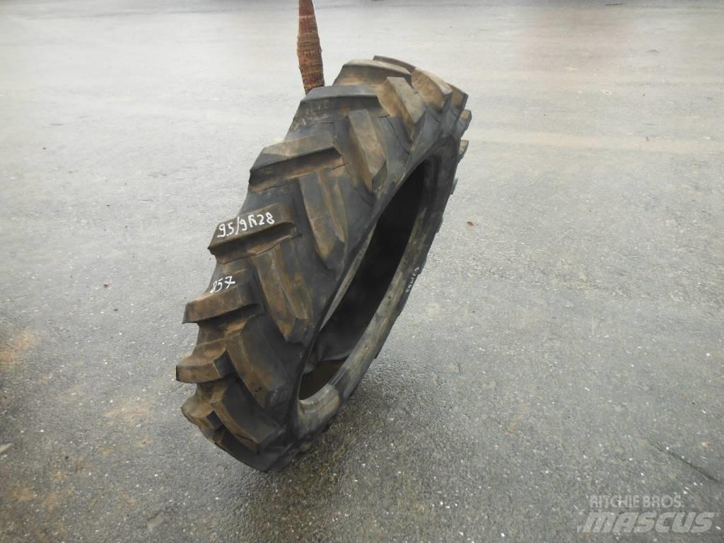 Michelin 9.5/9R28 Gume, kolesa in platišča