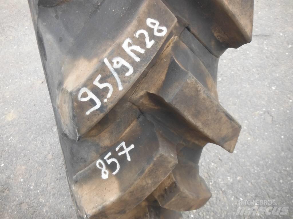 Michelin 9.5/9R28 Gume, kolesa in platišča