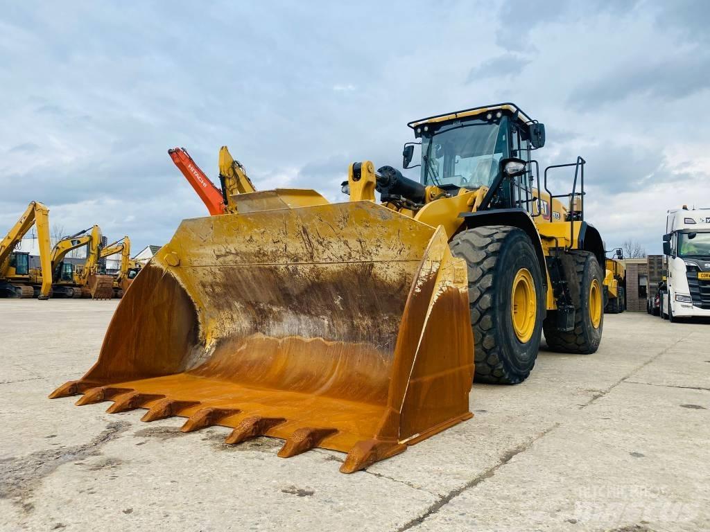 CAT 972 Kolesni nakladalci