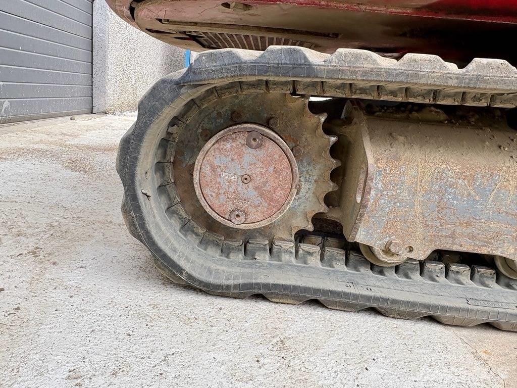 Takeuchi TB 240 Mini bagri <7t