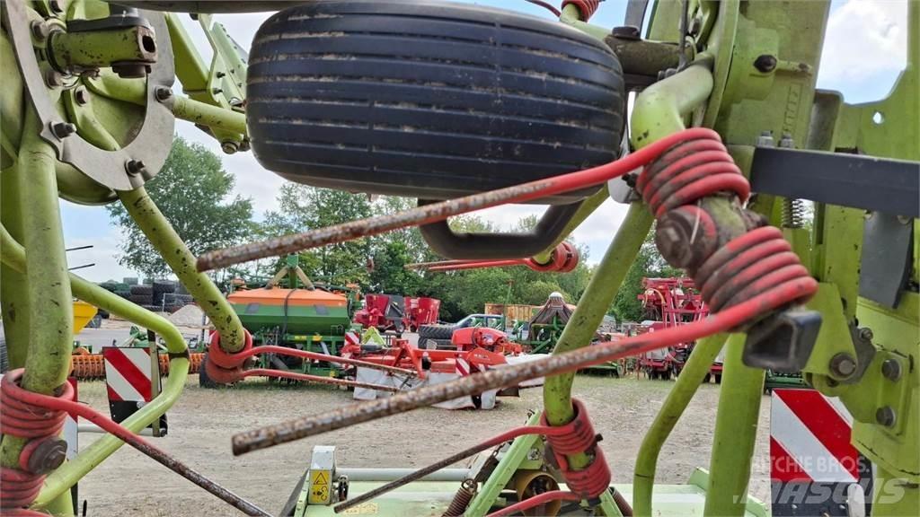 CLAAS Volto 900 Obračalniki in zgrabljalniki