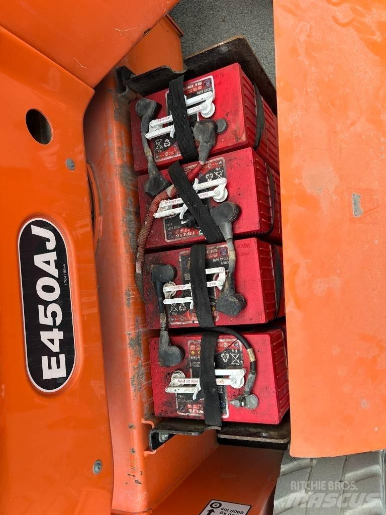 JLG E 450 AJ Zglobne dvižne ploščadi