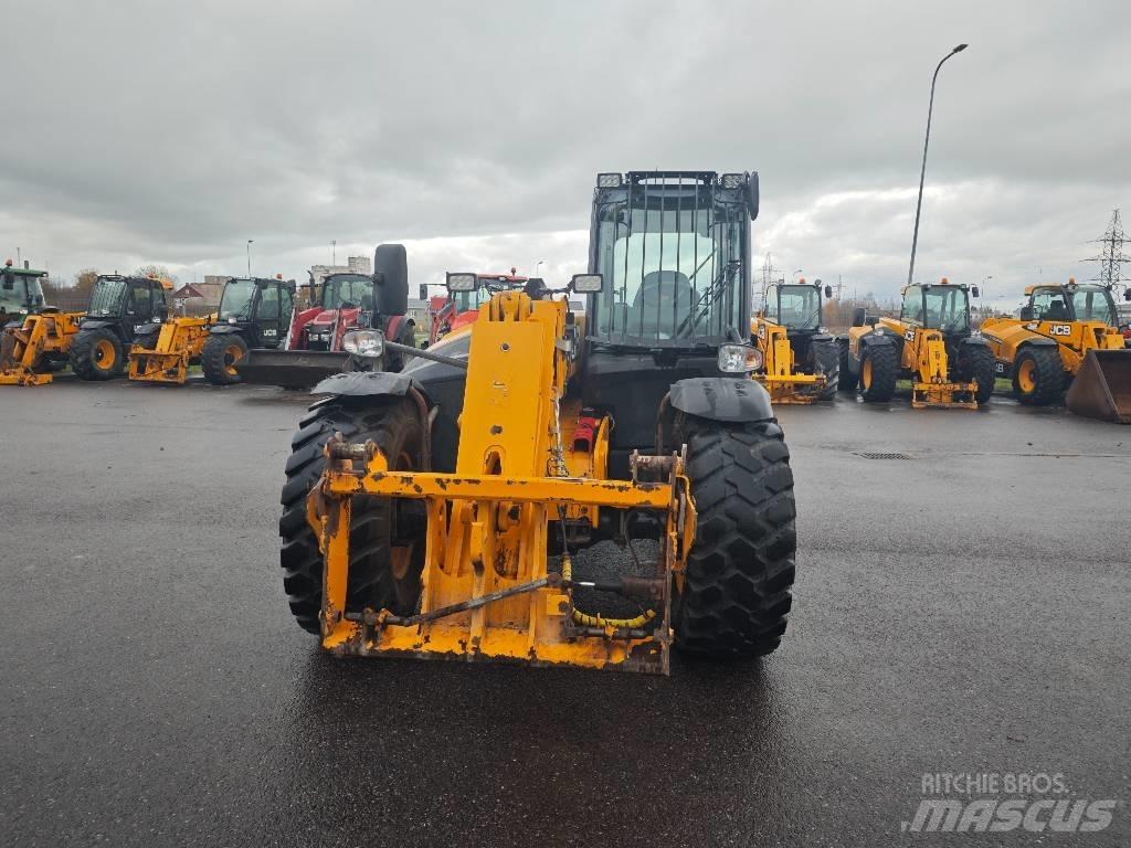 JCB 536-60 Agri Kmetijski teleskopski nakladalci