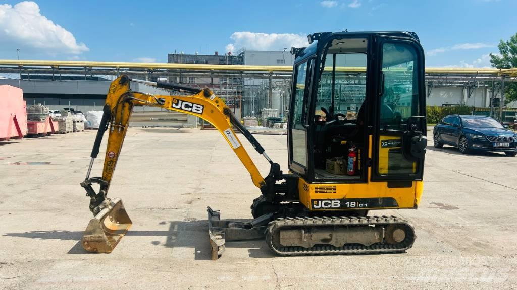 JCB 19 C Mini bagri <7t