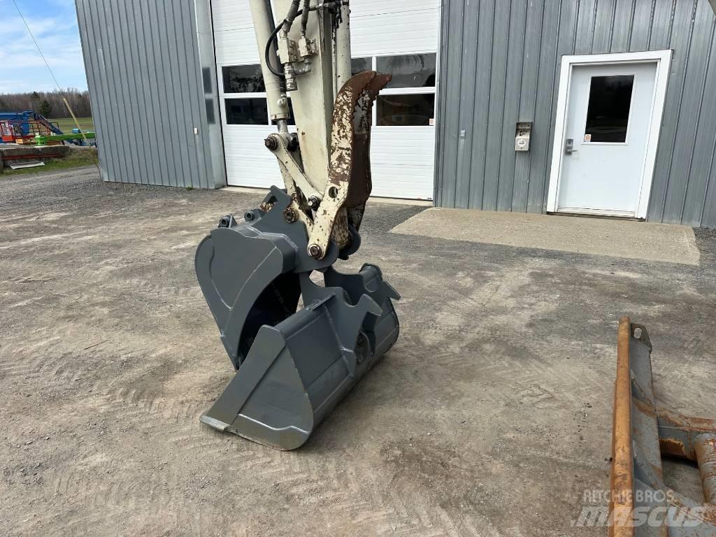 Takeuchi TB 260 Mini bagri <7t