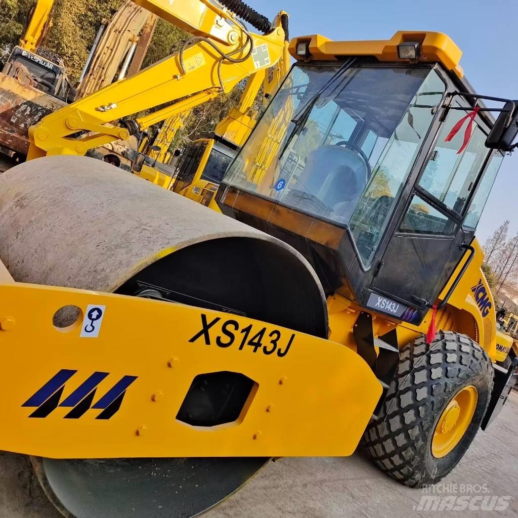 XCMG XS 142 J Enojni valjarji