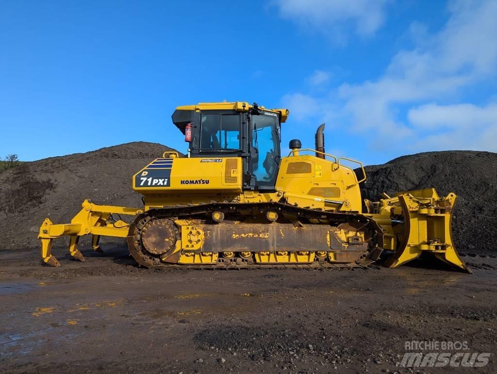 Komatsu D71PXi-24 Buldožerji goseničarji