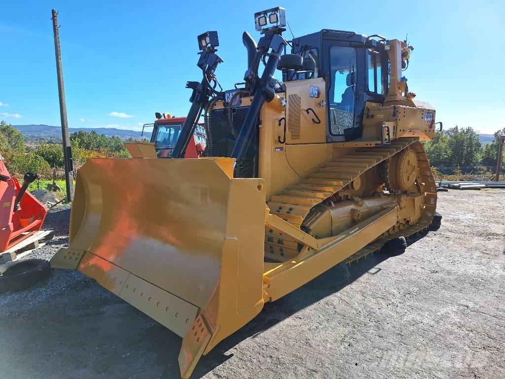 CAT D 6 T Buldožerji goseničarji