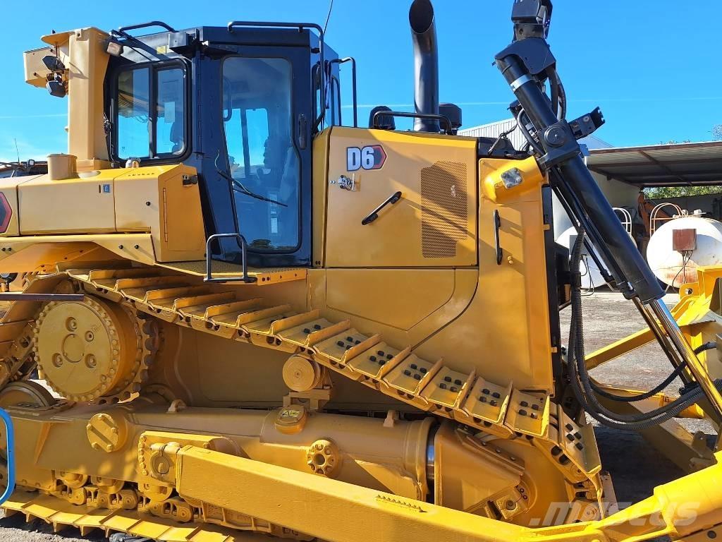 CAT D 6 T Buldožerji goseničarji