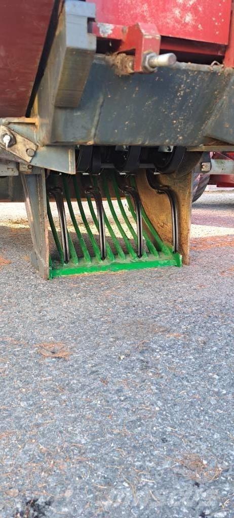 Juko KK 4 Pobiralci kamenja