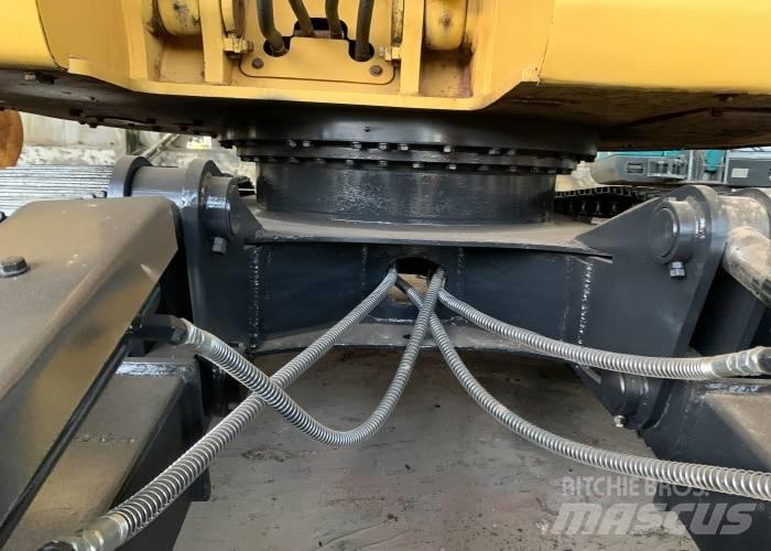 Komatsu PC138 Bagri goseničarji